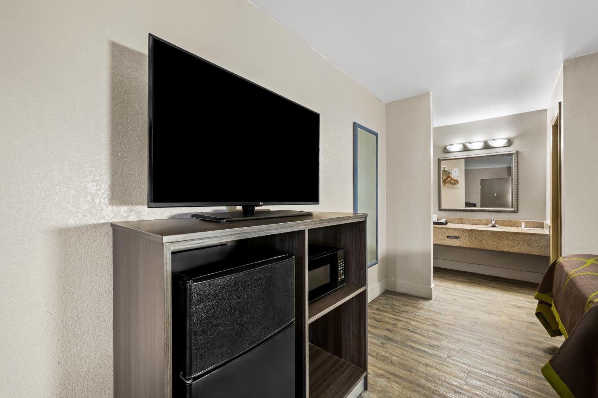 Super 8 By Wyndham Garysburg/Roanoke Rapids Hotel Екстериор снимка