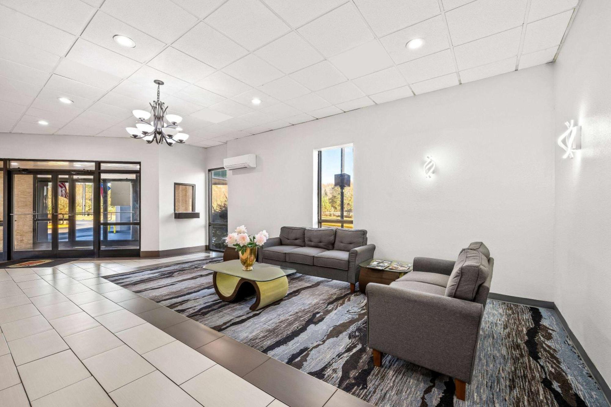 Super 8 By Wyndham Garysburg/Roanoke Rapids Hotel Екстериор снимка